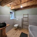 Maison Charmante A - 90 M² Avec Terrasse Holiday home