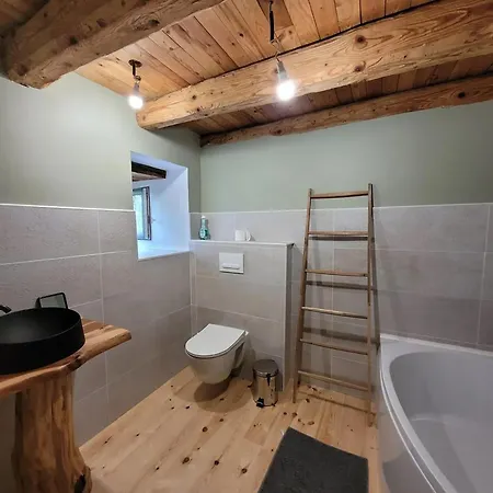 Maison Charmante A - 90 M² Avec Terrasse בית נופש