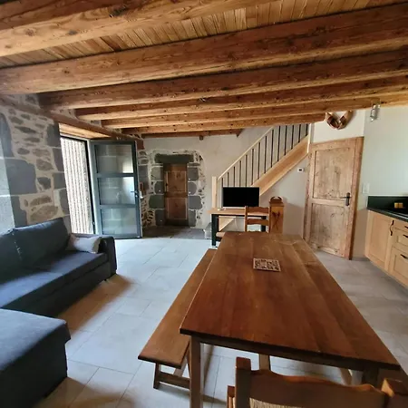 Maison Charmante A - 90 M² Avec Terrasse Holiday home