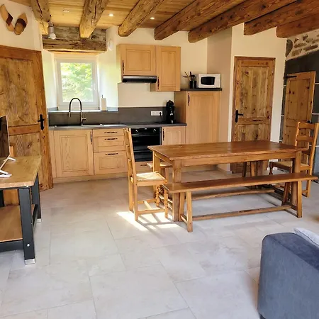 Maison Charmante A - 90 M² Avec Terrasse